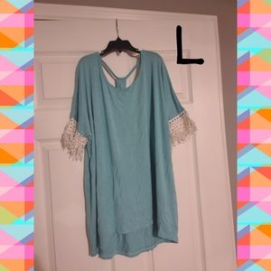 Lace trim teal top